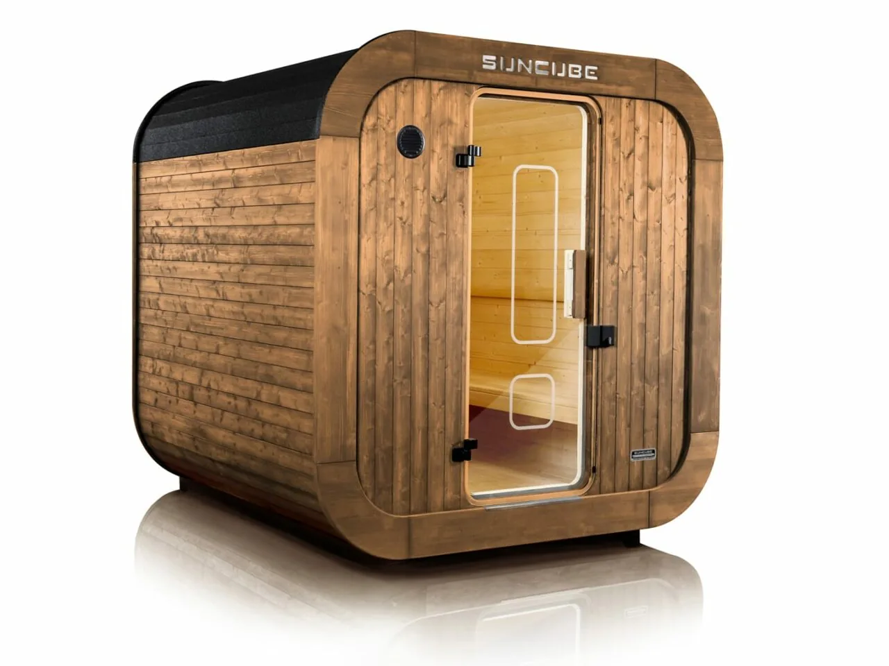 Produktabbildung der SunCube Premium Sauna mit Holzfassade, abgerundeten Ecken und Glastür